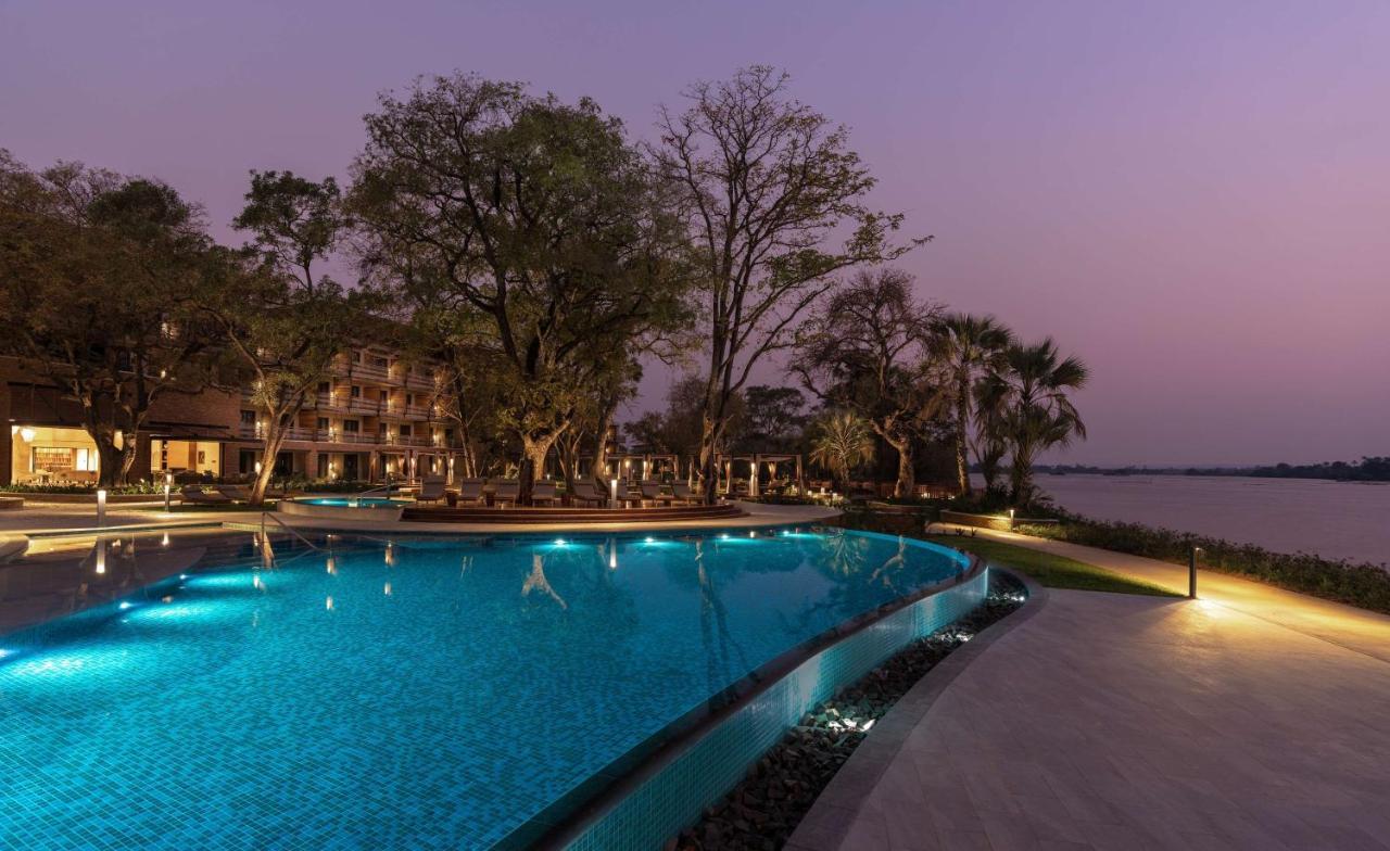 Radisson Blu Mosi-Oa-Tunya Livingstone Resort Exterior foto