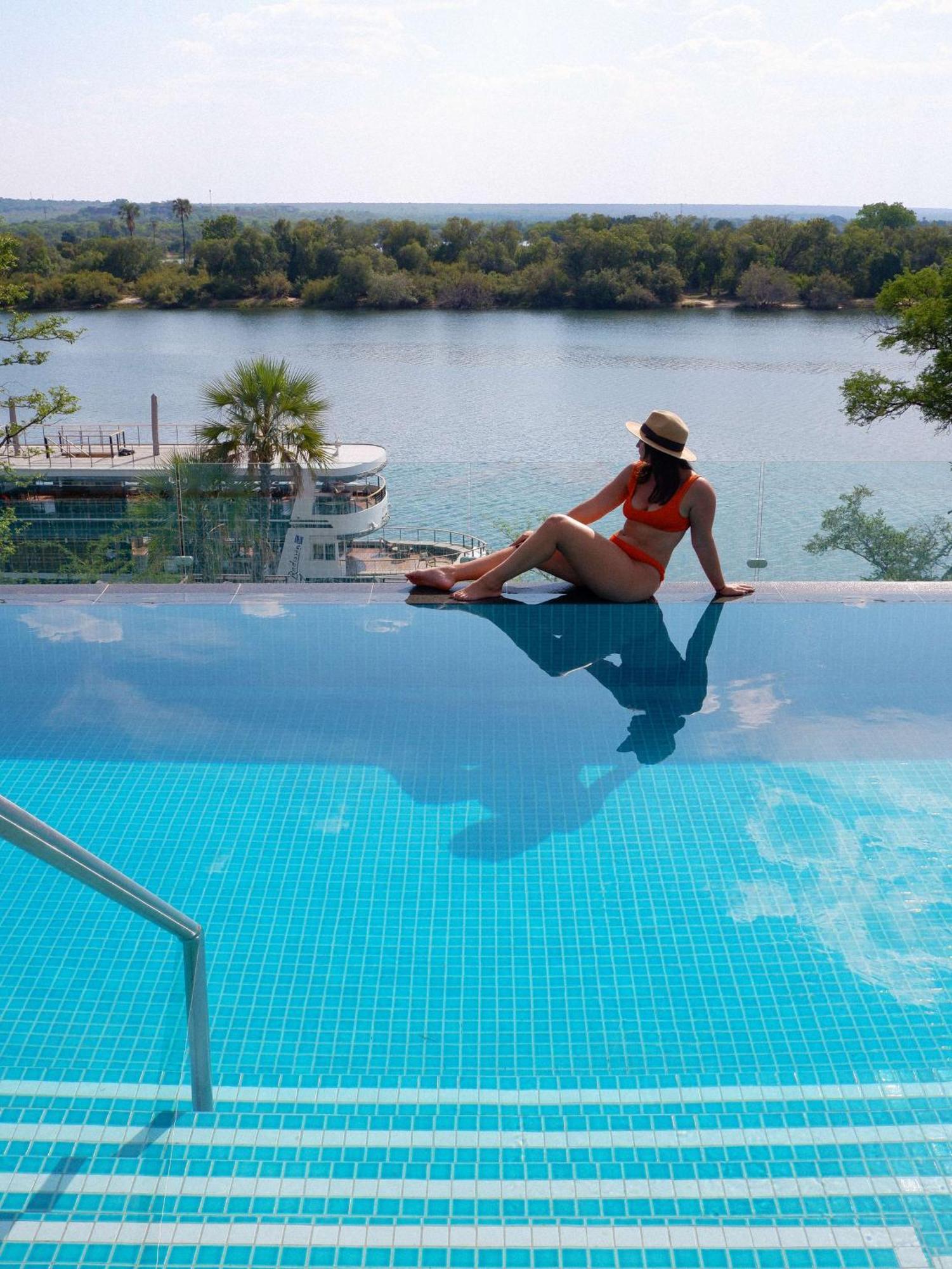 Radisson Blu Mosi-Oa-Tunya Livingstone Resort Exterior foto