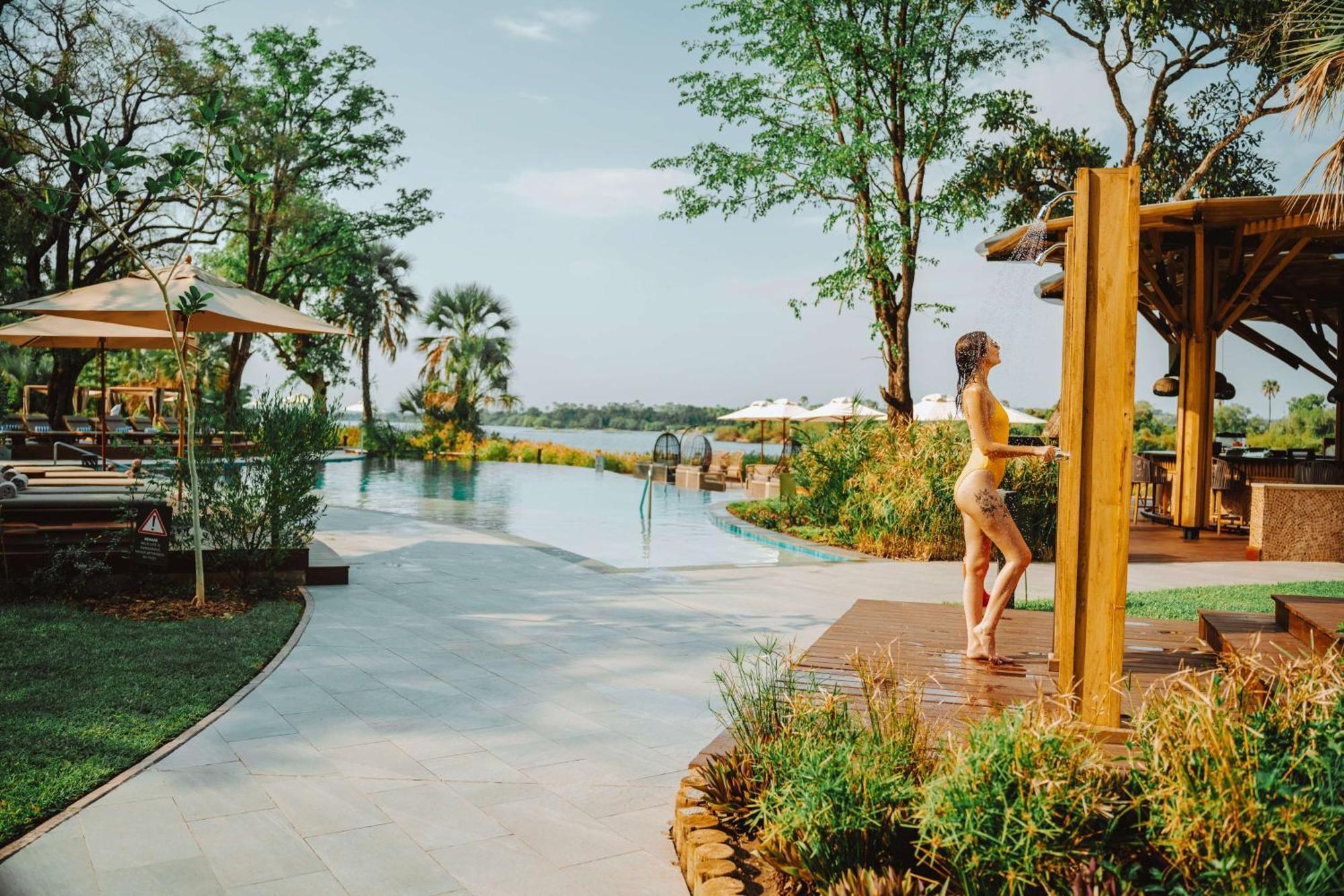 Radisson Blu Mosi-Oa-Tunya Livingstone Resort Exterior foto